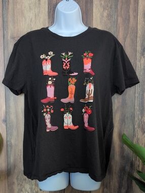 Doe Charcoal Gray Colorful Cowboy Boot Graphics XL        R249